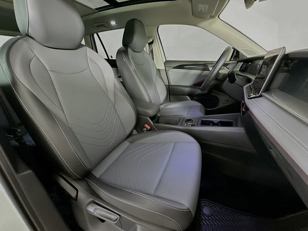 Volkswagen Tiguan SE 2025