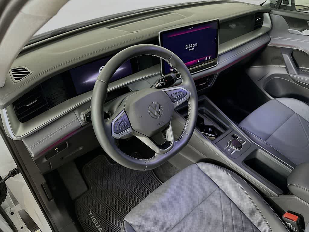 Volkswagen Tiguan SE 2025