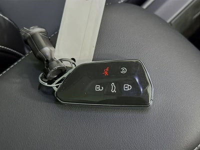 Volkswagen Tiguan SE 2025
