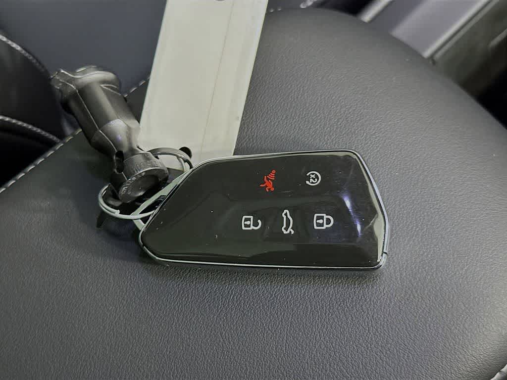 Volkswagen Tiguan SE 2025