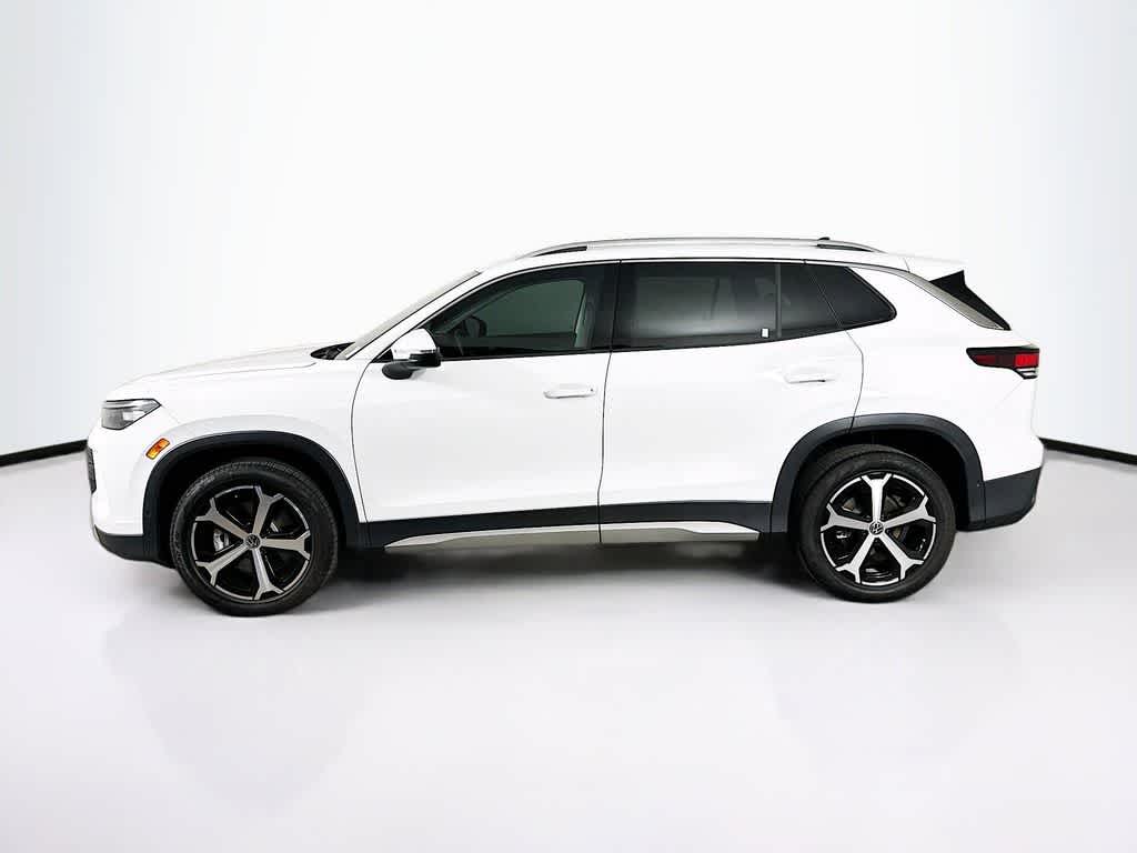 Volkswagen Tiguan SE 2025