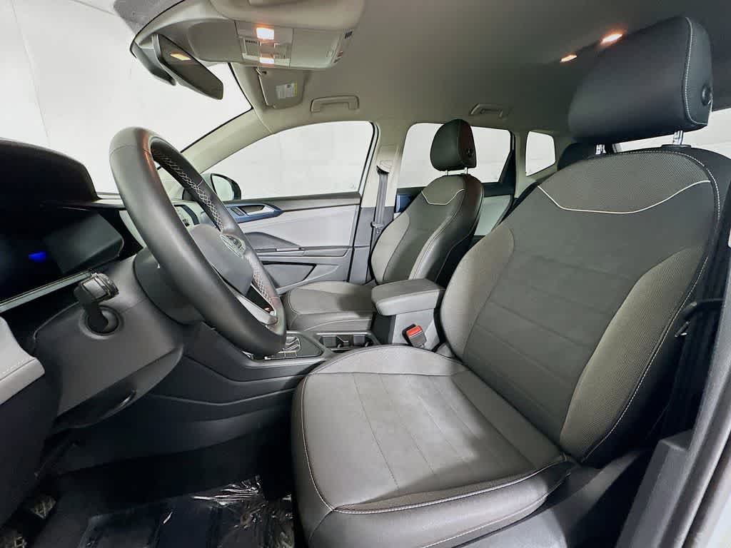 Volkswagen Taos SE 2024