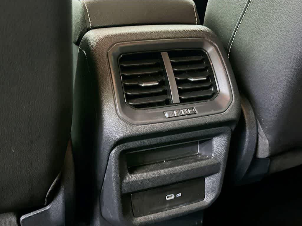 Volkswagen Taos SE 2024