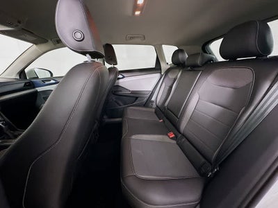 Volkswagen Taos SE 2024