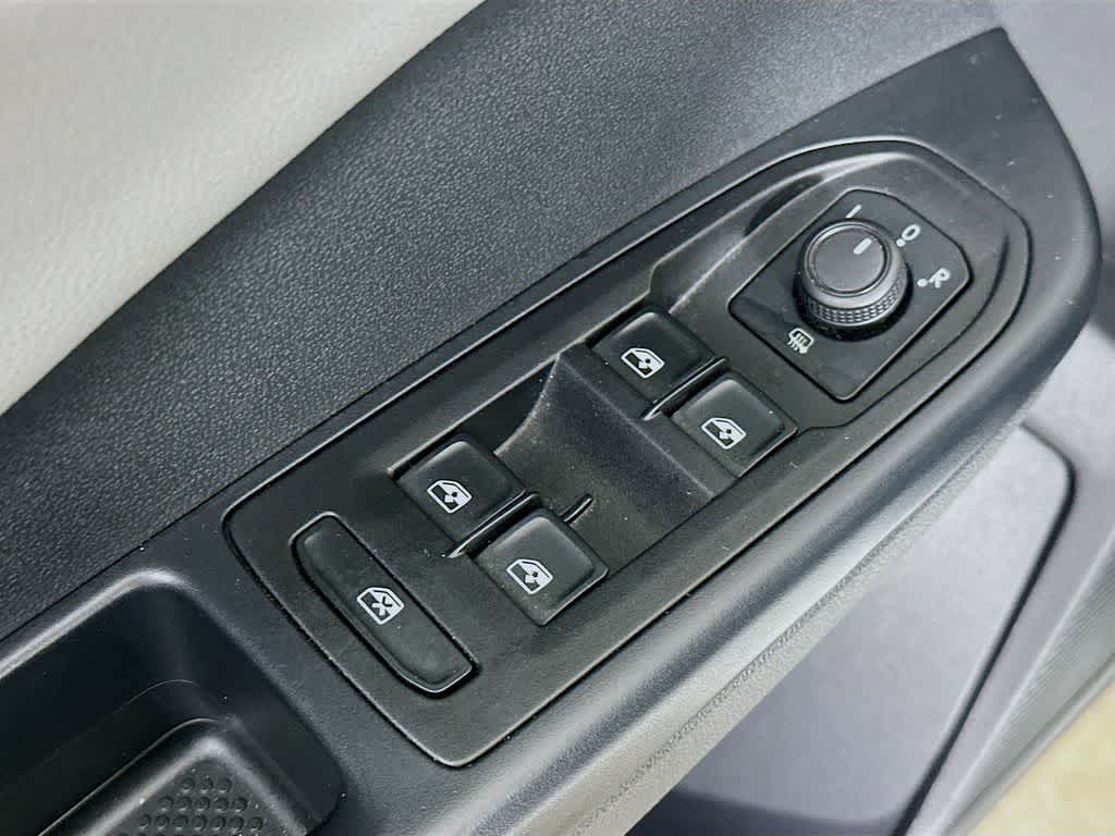 Volkswagen Taos SE 2024