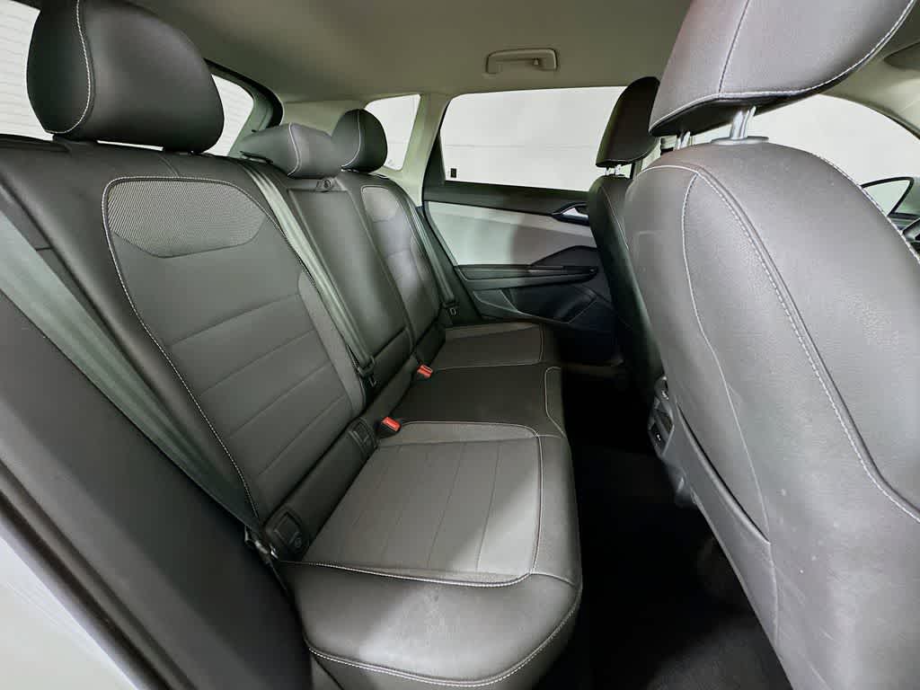 Volkswagen Taos SE 2024