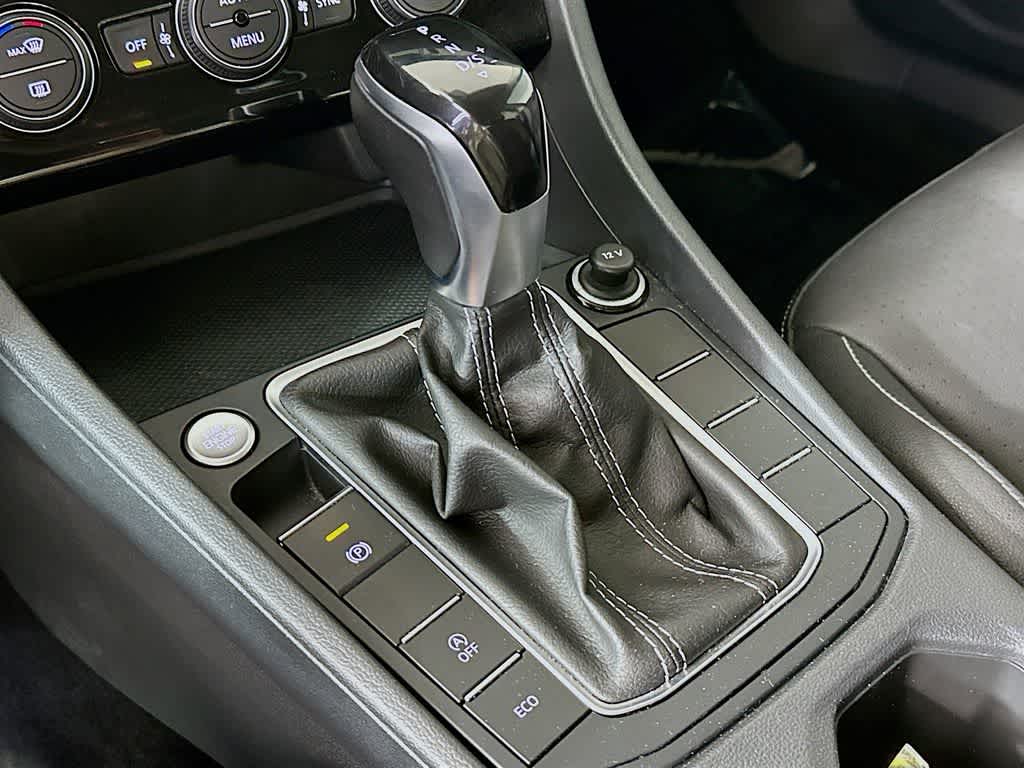 Volkswagen Jetta SE 2024