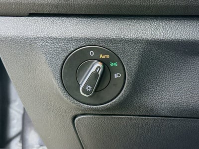 Volkswagen Jetta SE 2024