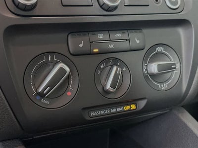 Volkswagen Jetta TDI de 2014 con paquete Premium y navegador