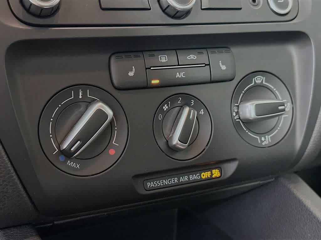 Volkswagen Jetta TDI de 2014 con paquete Premium y navegador