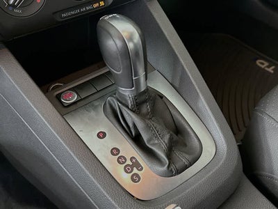 Volkswagen Jetta TDI de 2014 con paquete Premium y navegador