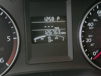 Volkswagen Jetta TDI de 2014 con paquete Premium y navegador