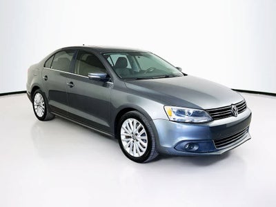 Volkswagen Jetta TDI de 2014 con paquete Premium y navegador