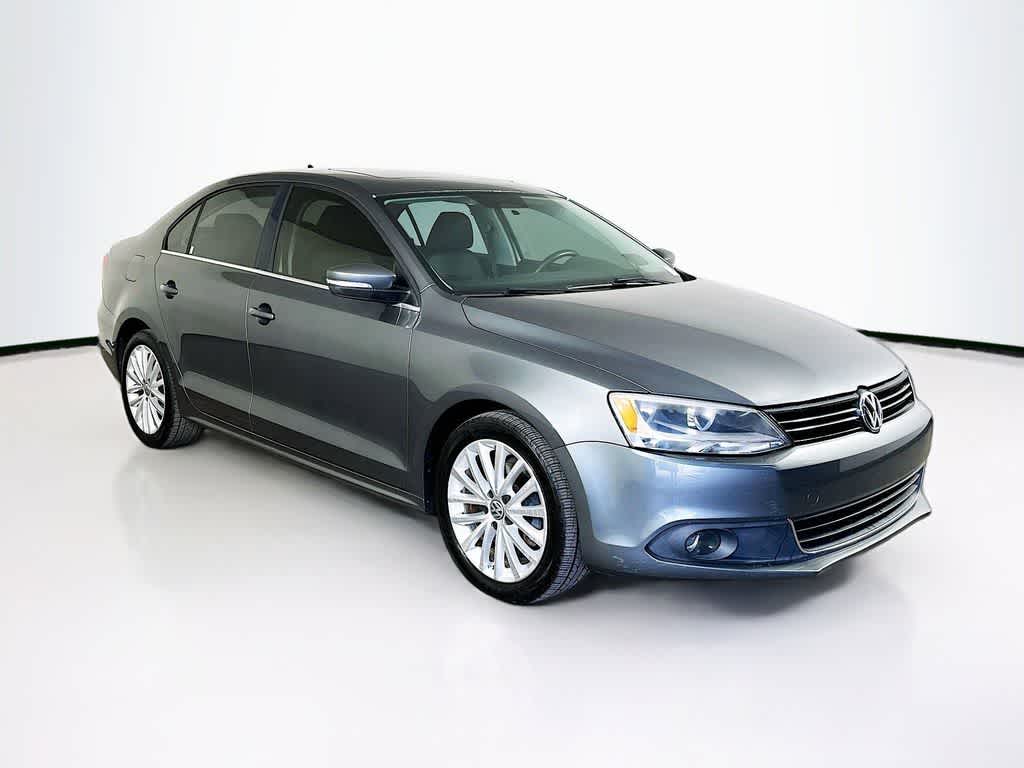 Volkswagen Jetta TDI de 2014 con paquete Premium y navegador