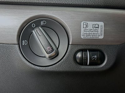 Volkswagen Jetta TDI de 2014 con paquete Premium y navegador