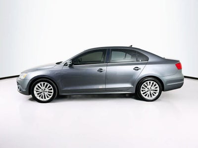 Volkswagen Jetta TDI de 2014 con paquete Premium y navegador