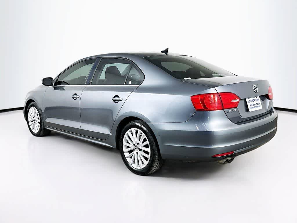 Volkswagen Jetta TDI de 2014 con paquete Premium y navegador