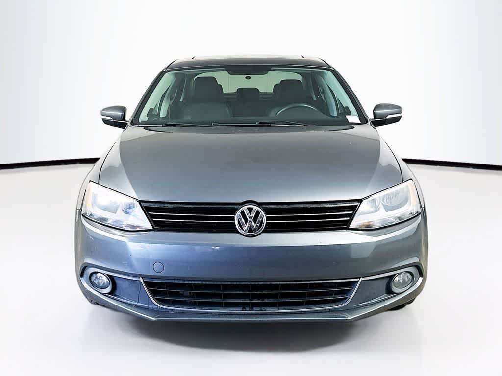 Volkswagen Jetta TDI de 2014 con paquete Premium y navegador