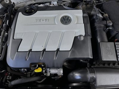 Volkswagen Jetta TDI de 2014 con paquete Premium y navegador