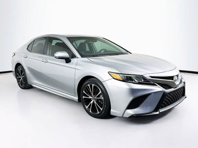 Toyota Camry SE 2018