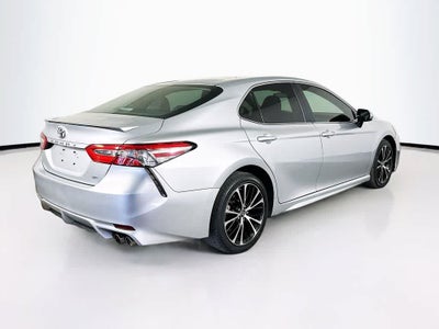 Toyota Camry SE 2018