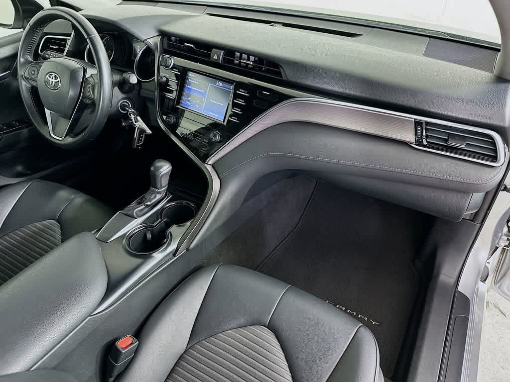 Toyota Camry SE 2018