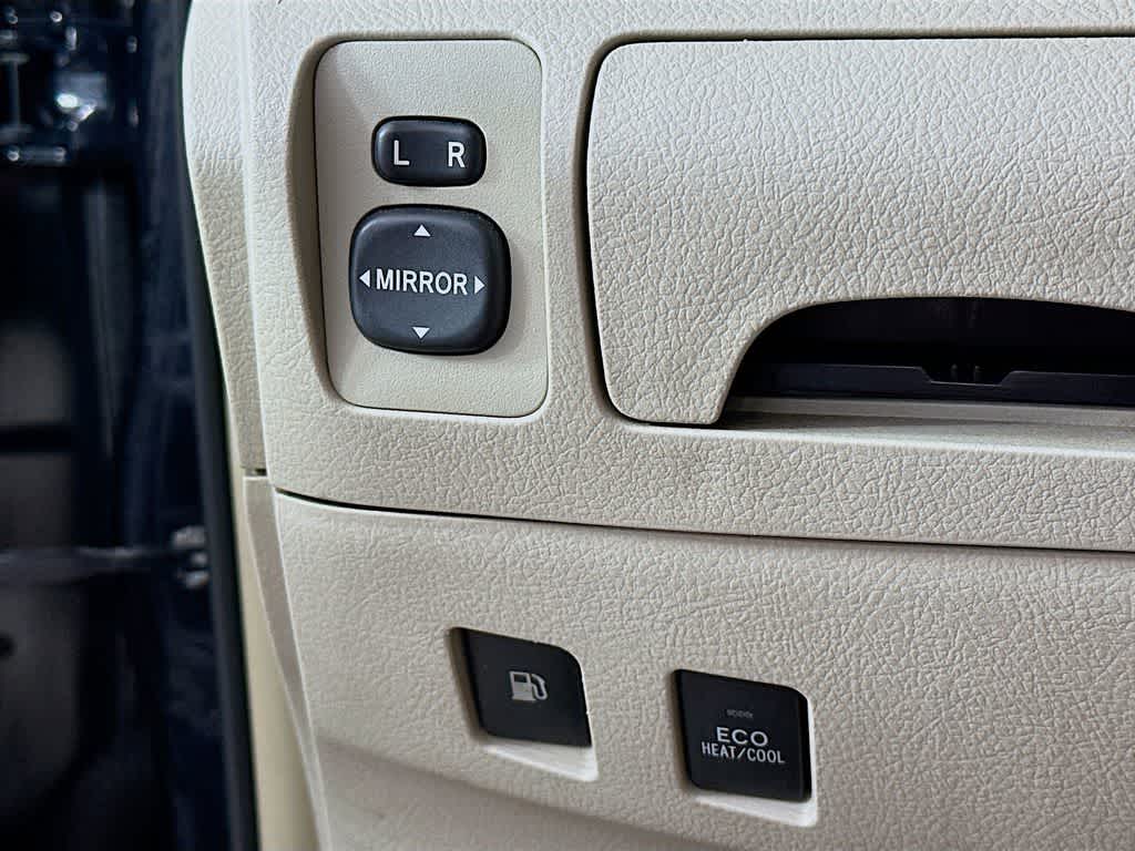 Toyota Camry Hybrid Base 2008