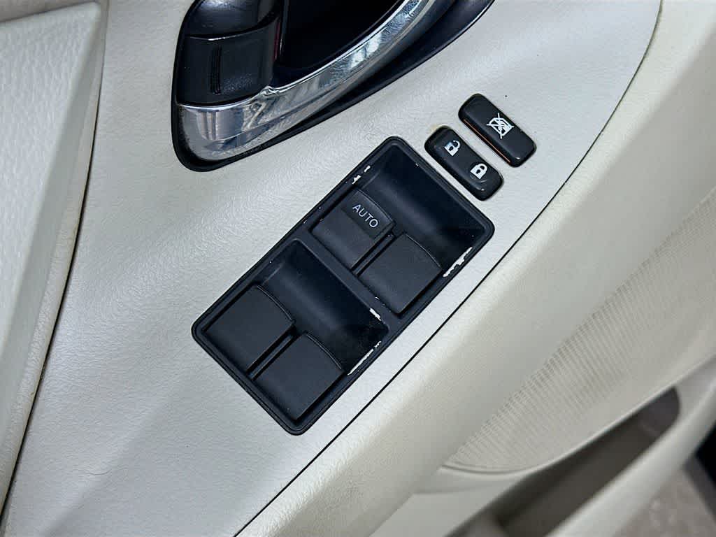 Toyota Camry Hybrid Base 2008