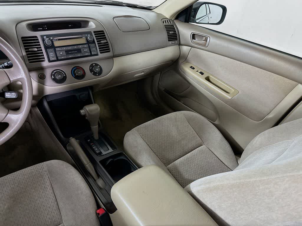 Toyota Camry LE 2003