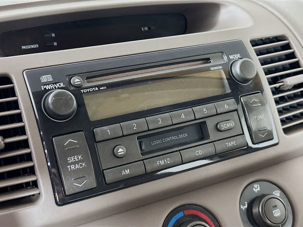 Toyota Camry LE 2003