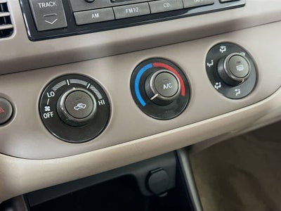 Toyota Camry LE 2003