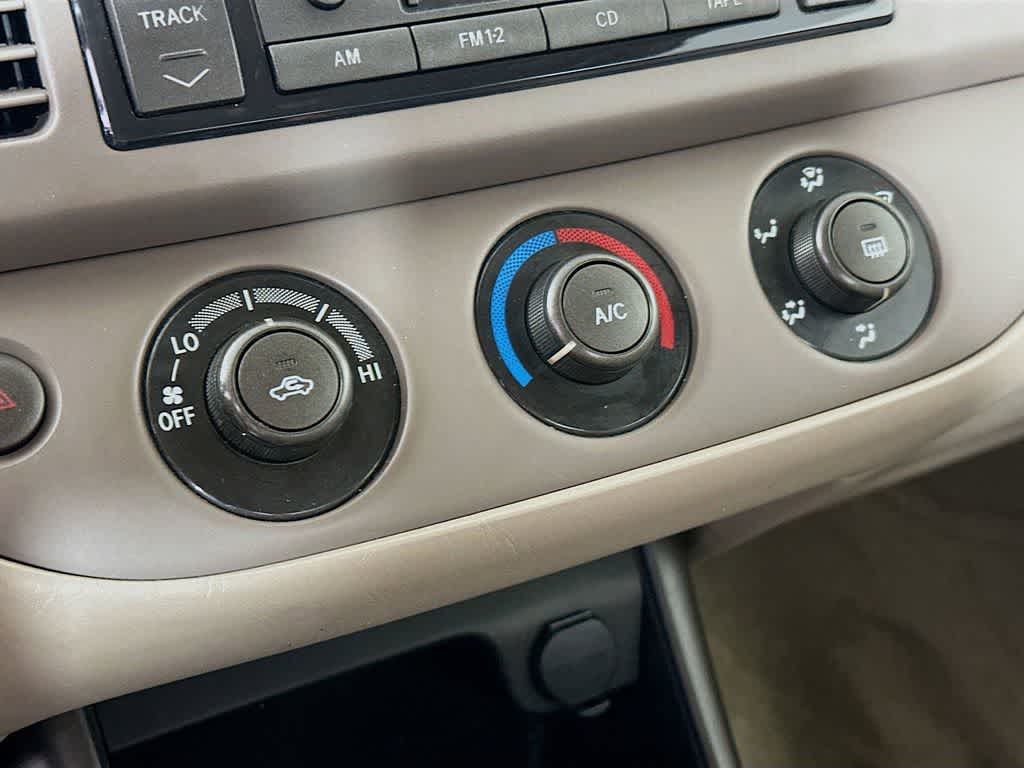 Toyota Camry LE 2003