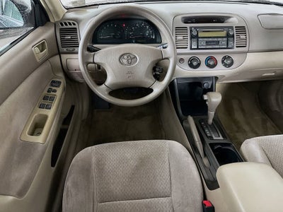 Toyota Camry LE 2003