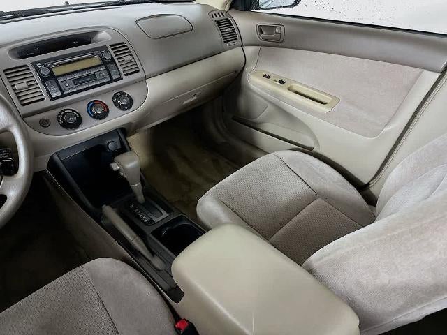 Toyota Camry LE 2003