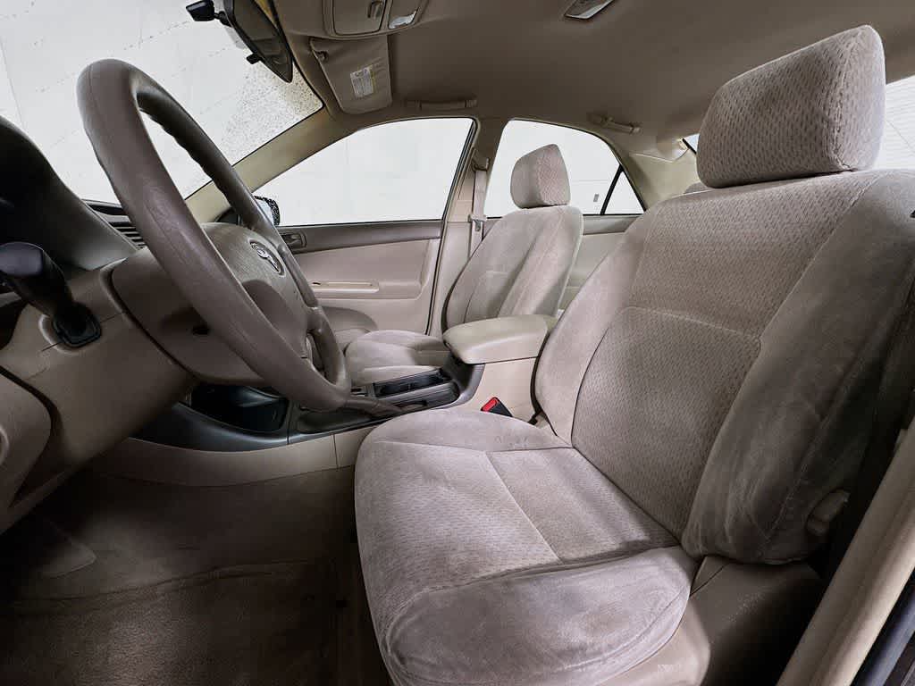 Toyota Camry LE 2003