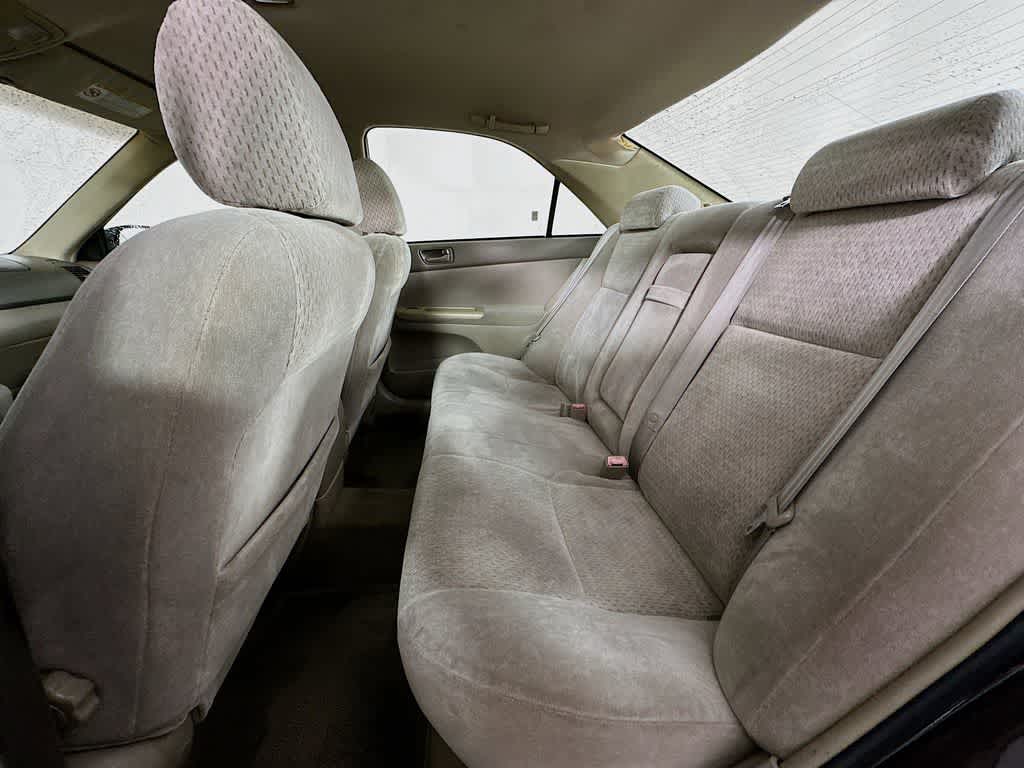 Toyota Camry LE 2003