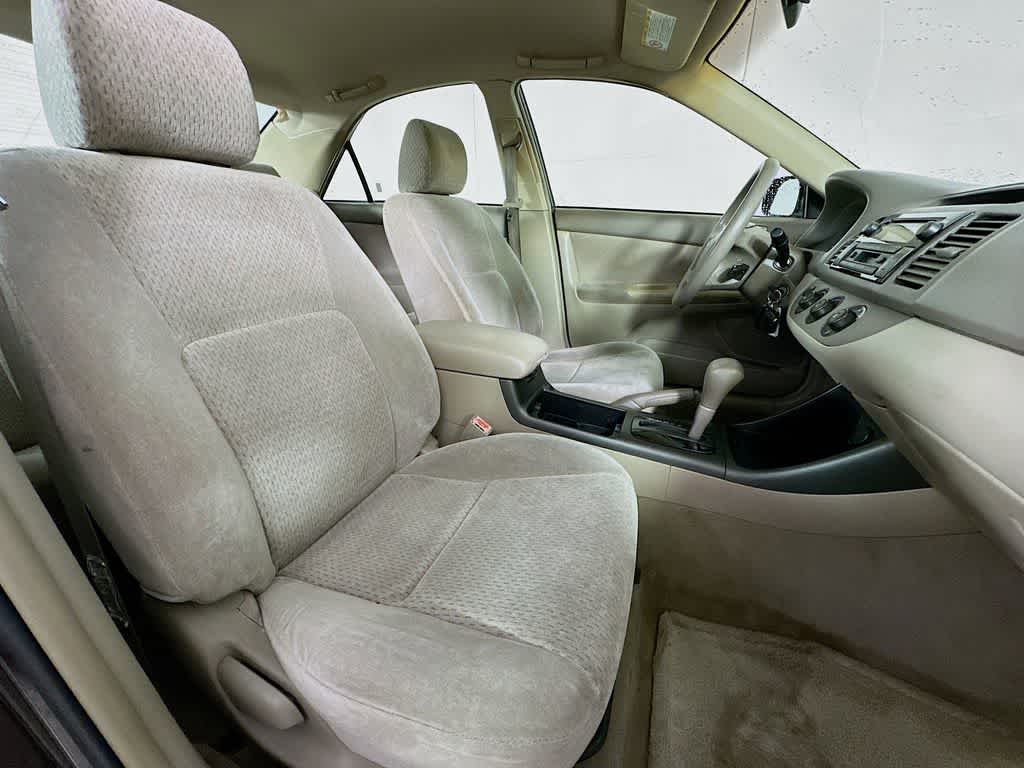 Toyota Camry LE 2003