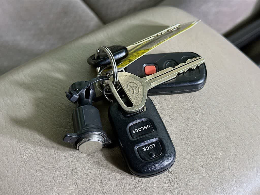 Toyota Camry LE 2003