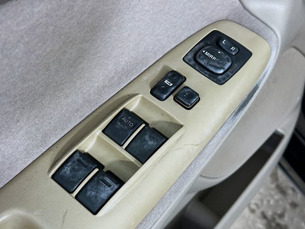 Toyota Camry LE 2003