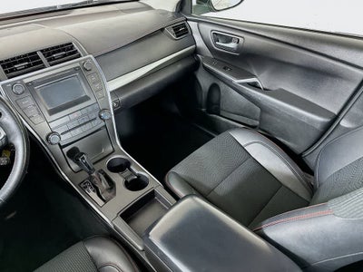 Toyota Camry SE 2017