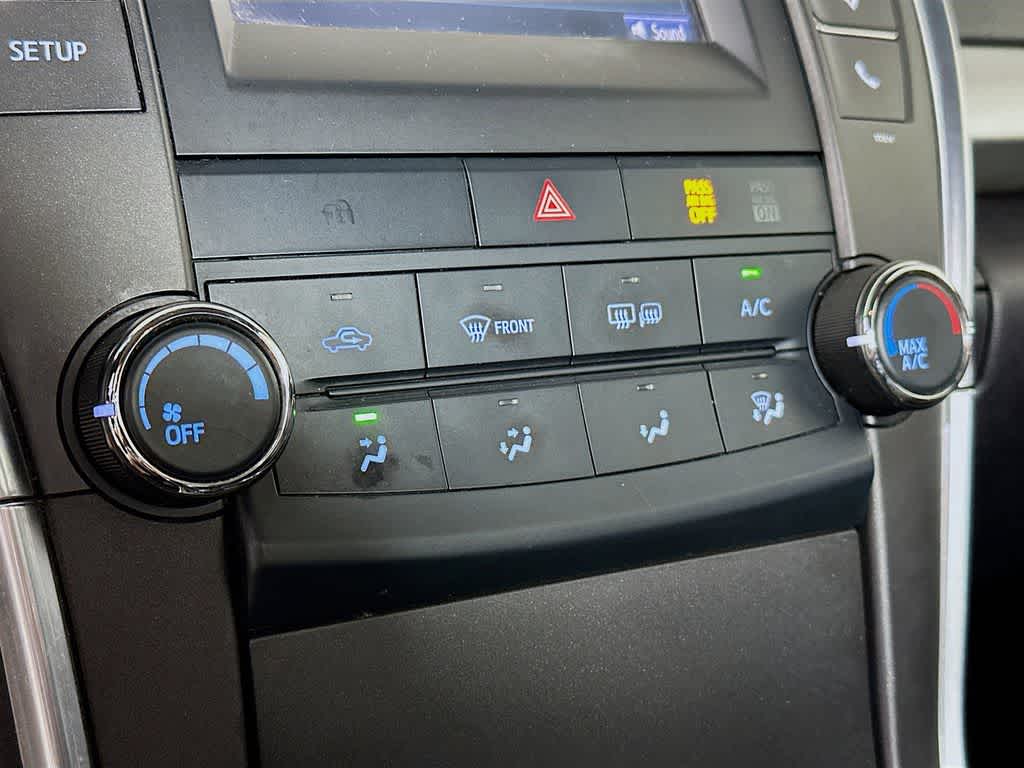 Toyota Camry SE 2017