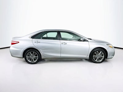 Toyota Camry SE 2017