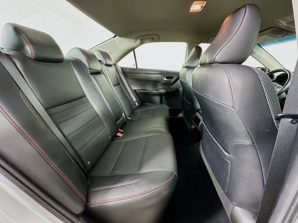 Toyota Camry SE 2017