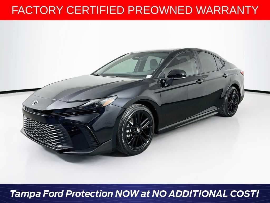 Toyota Camry SE 2025