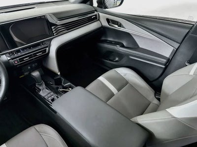 Toyota Camry SE 2025