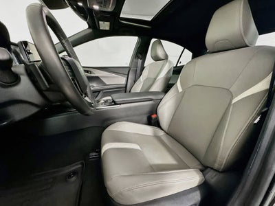 Toyota Camry SE 2025