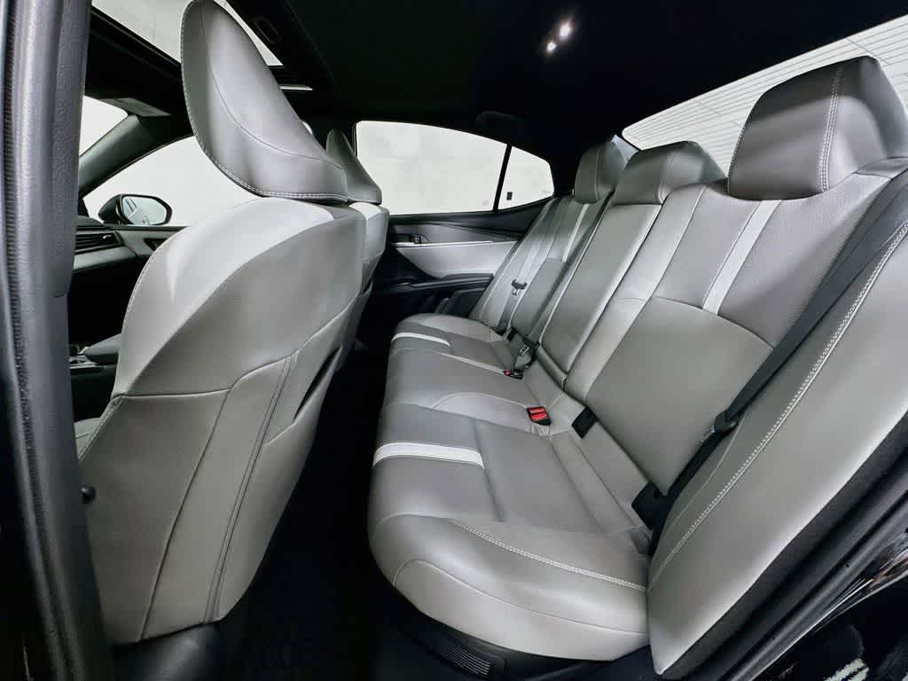 Toyota Camry SE 2025