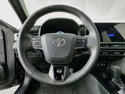 Toyota Camry SE 2025