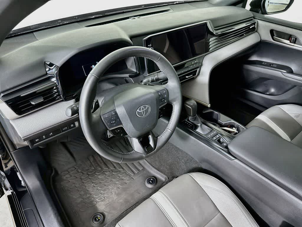 Toyota Camry SE 2025