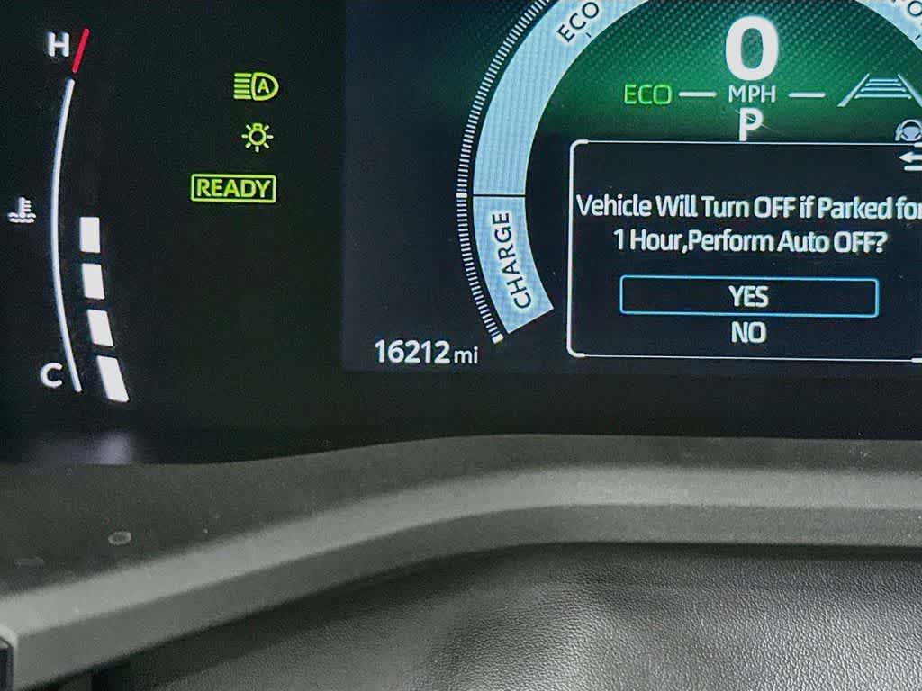 Toyota Camry SE 2025